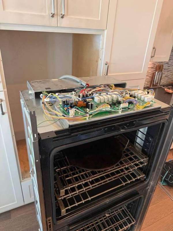 Wall oven — main control board diagnostics